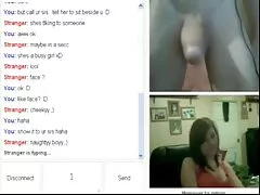 Hermosa chica xxnx mexicanas juega con su polla.