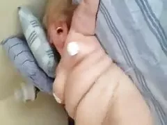 Coño afeitado, juguete delante de ella mojado, y luego videos xxx peludas mexicanas se inclinó.